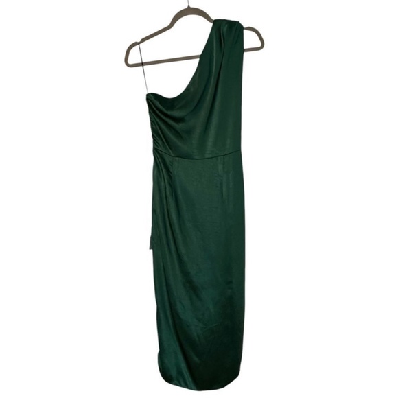 Elliatt Cassini Forest Green One Shoulder Cocktail Dress | Size M - Picture 3 of 10